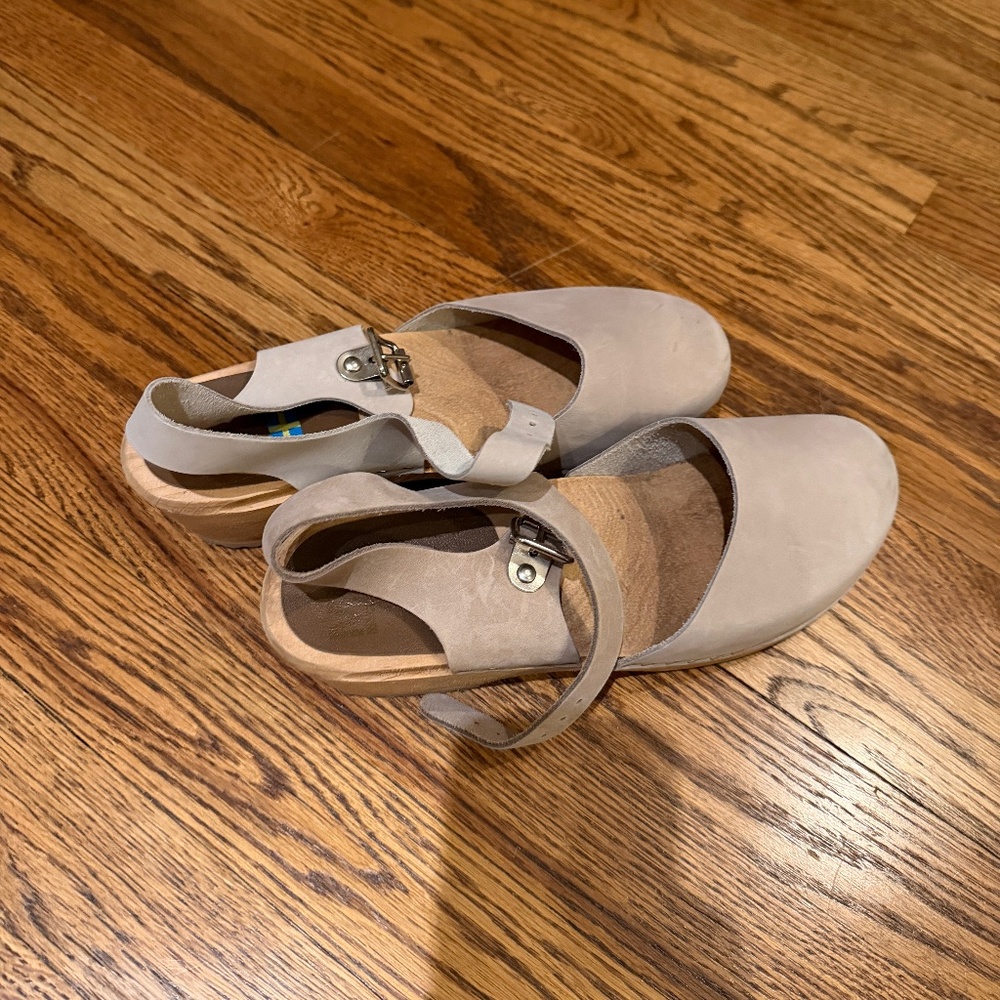 Free People Size 9 Clogs